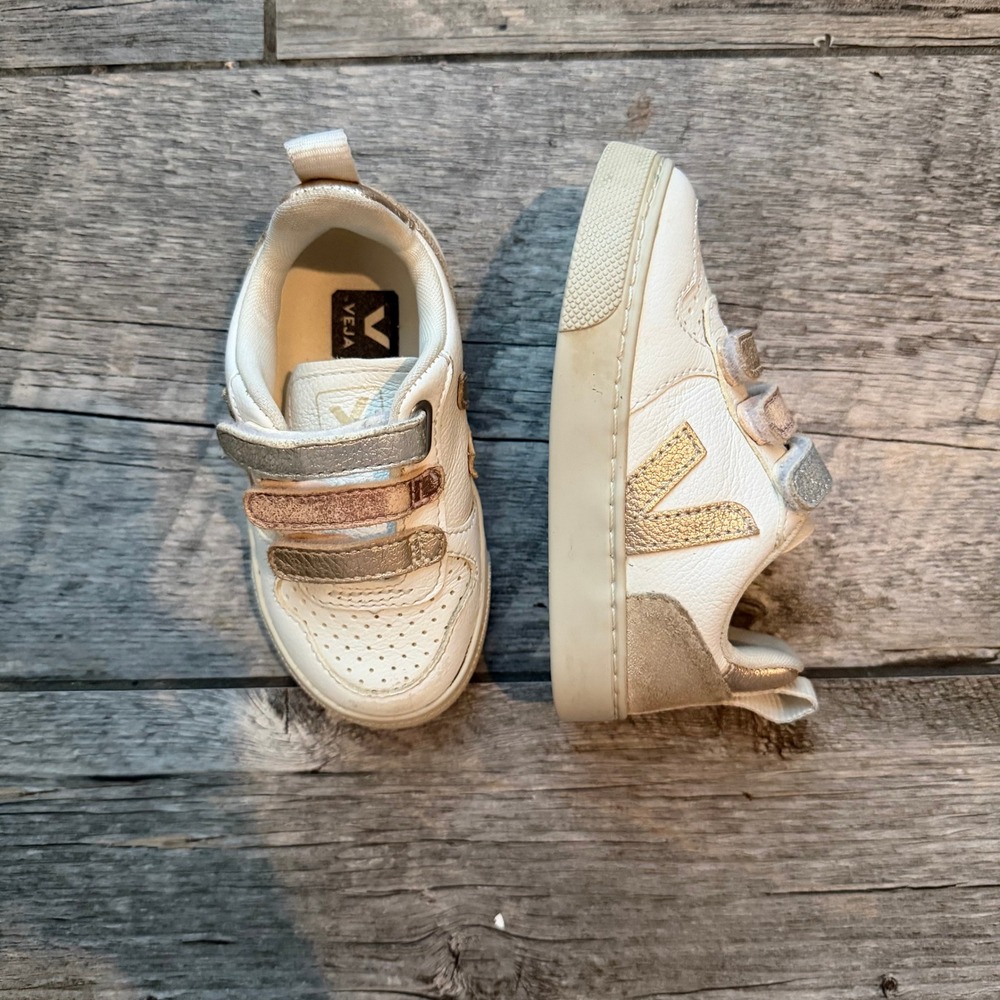 Veja Kids Sneakers Size 8 US White Gold Glitter Strap Low Top Casual Shoes